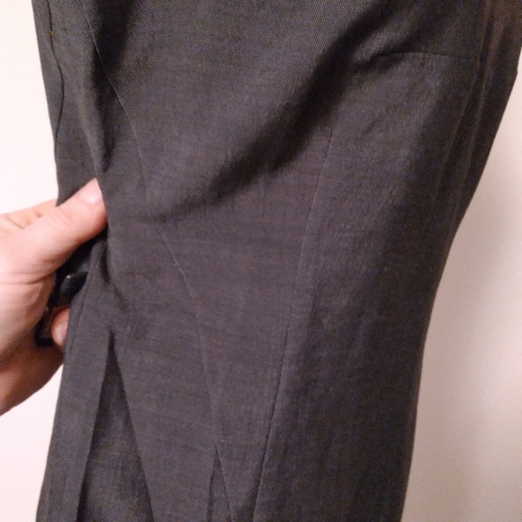 DONNA KARAN Tailored Gray Wool Blend Sheath Dress w/V-Neckline in Back, … - Picture 6 of 7